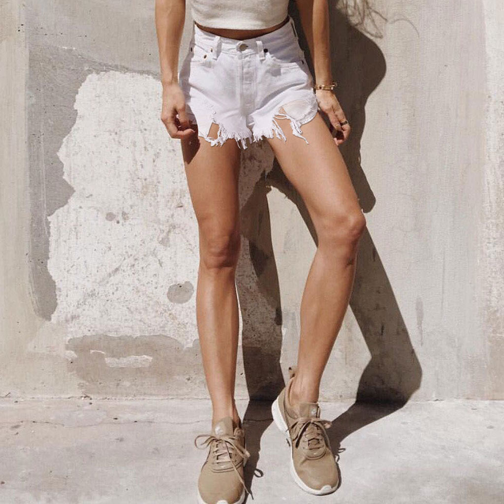 Zerrissene Weiße Jeansshorts Mit Hoher Taille