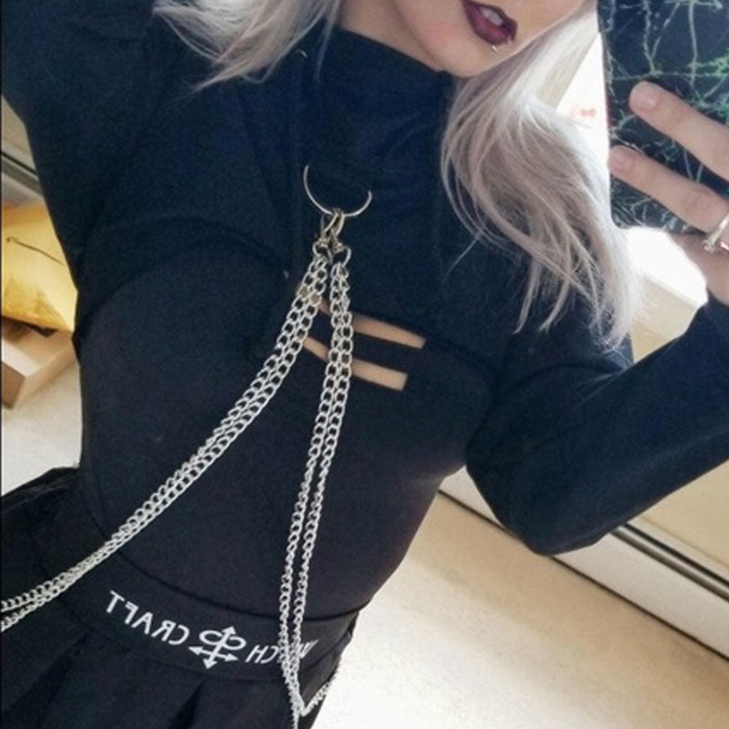 Schulterfreies Crop-Top Mit Langen Ärmeln Und Kapuze Und Metallic-Kette - Schwarz