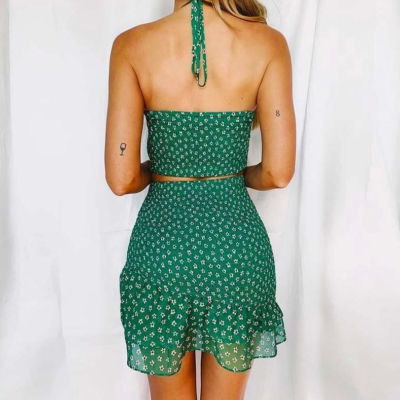 Minikleid Mit Hohem Halsausschnitt