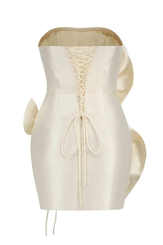 Trägerloses Satin-Minikleid
