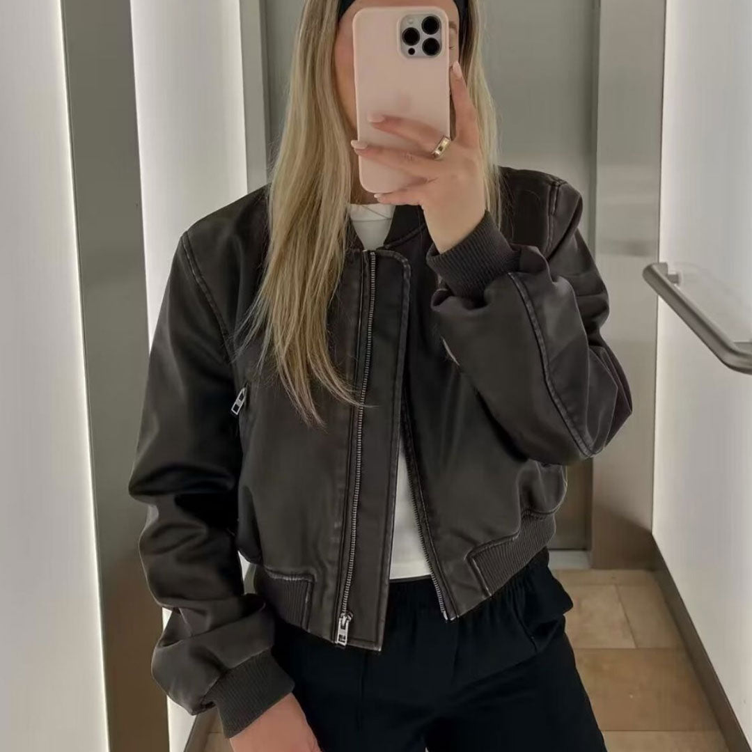 Bomberjacke Aus Kunstleder İm Retro-Stil Mit Vertikalem Kragen, Reißverschluss Und Langen Ärmeln