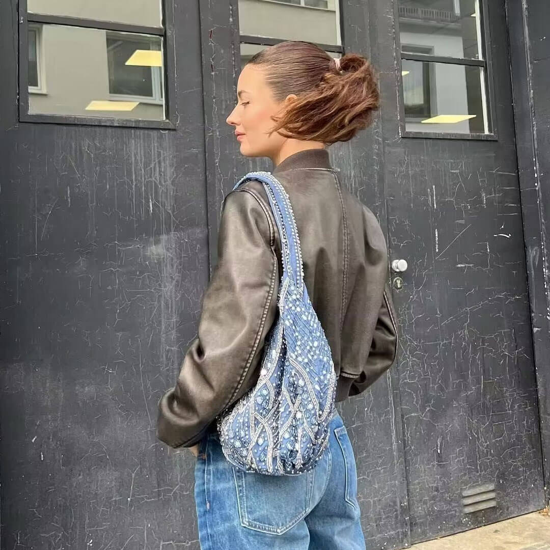 Bomberjacke Aus Kunstleder İm Retro-Stil Mit Vertikalem Kragen, Reißverschluss Und Langen Ärmeln