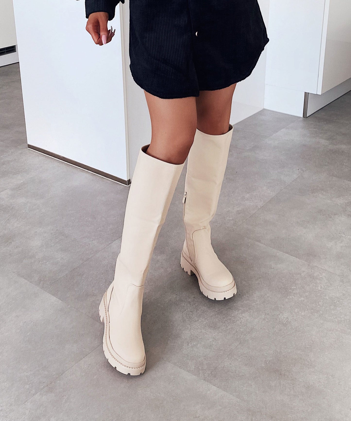 Stilvolle Stiefel İm Schlichten Design