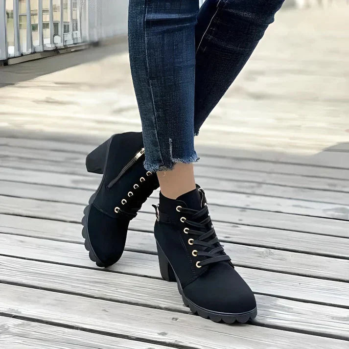 Stiefel Mit Hohen Absätzen