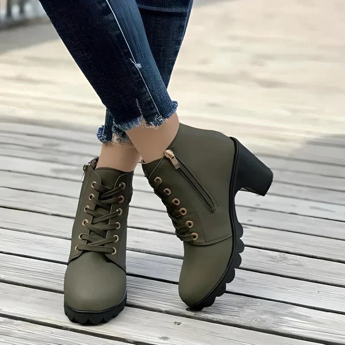 Stiefel Mit Hohen Absätzen