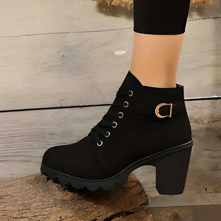 Stiefel Mit Hohen Absätzen