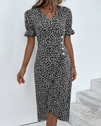 Midikleid Mit Blumenmuster Und Knopfdetail