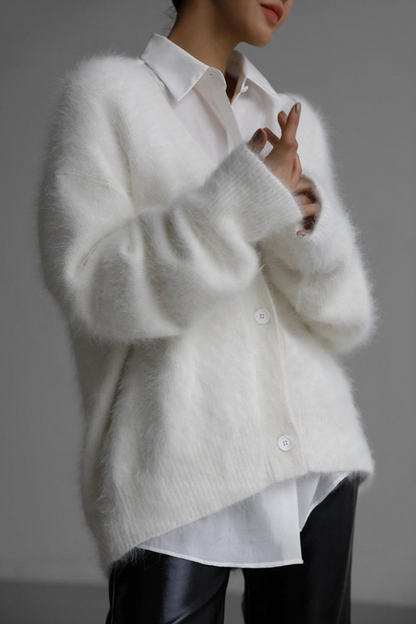 Elegante Strickjacke Mit V-Ausschnitt Und Knöpfen