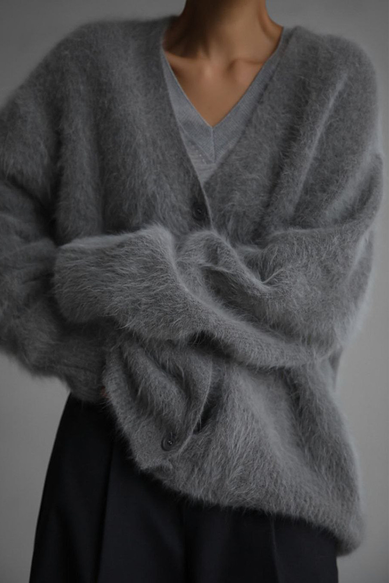Elegante Strickjacke Mit V-Ausschnitt Und Knöpfen