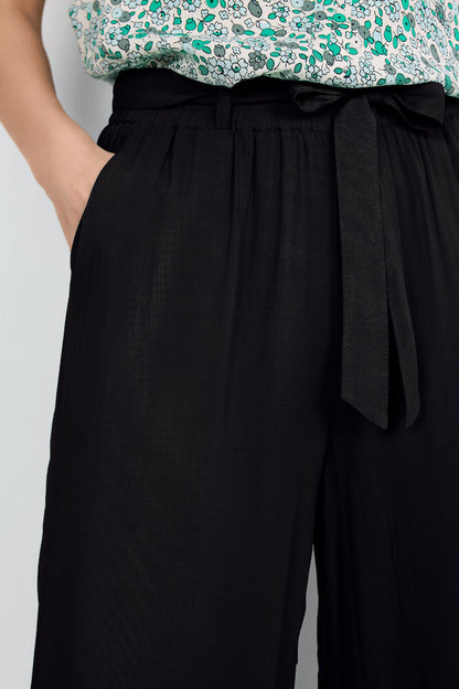 Elastische, Schlichte Viskose-Caprihose Für Damen