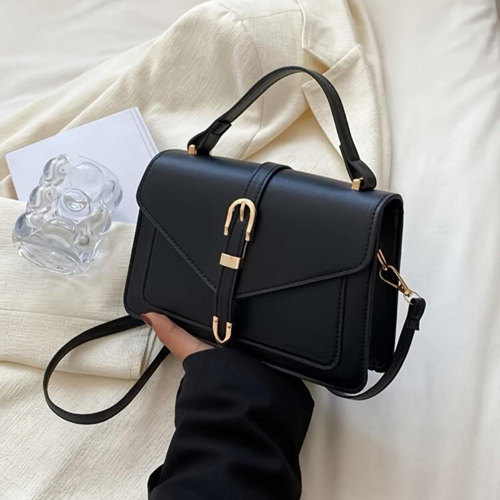 Stilvolle Tasche Mit Gürteldetail
