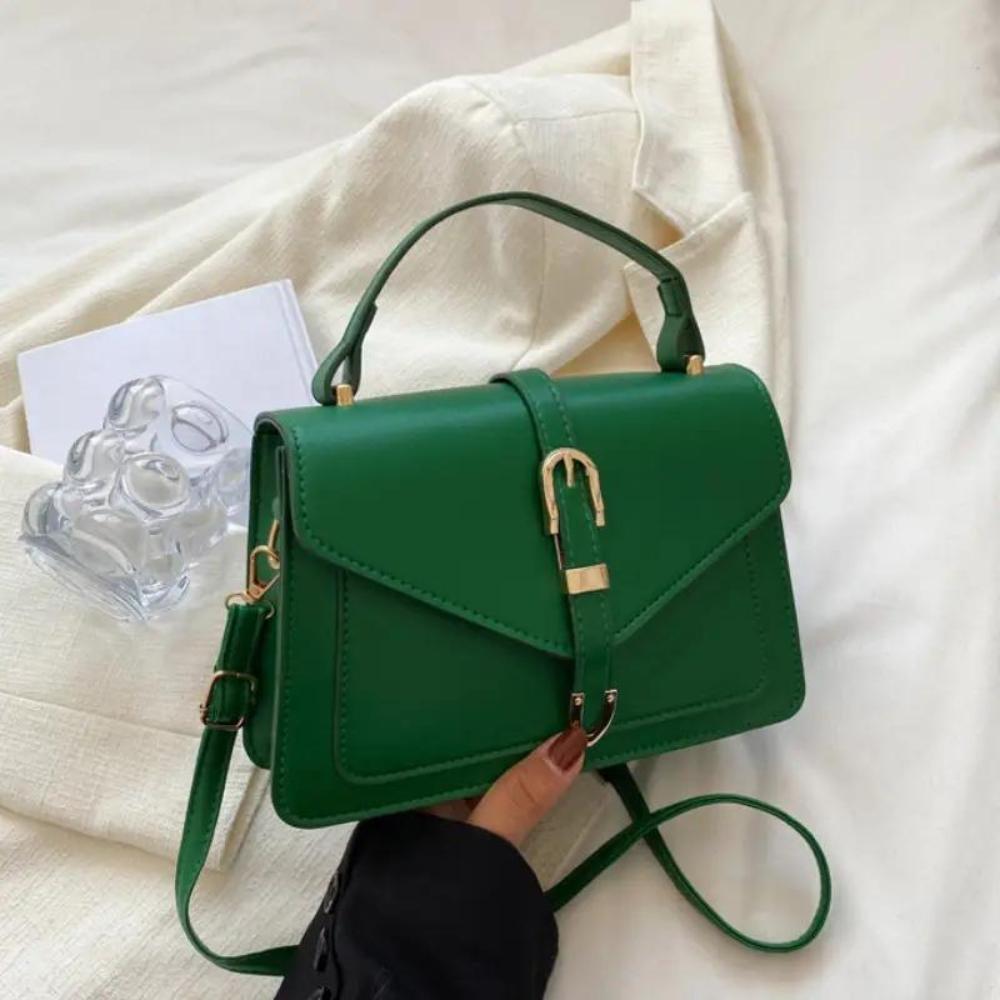 Stilvolle Tasche Mit Gürteldetail