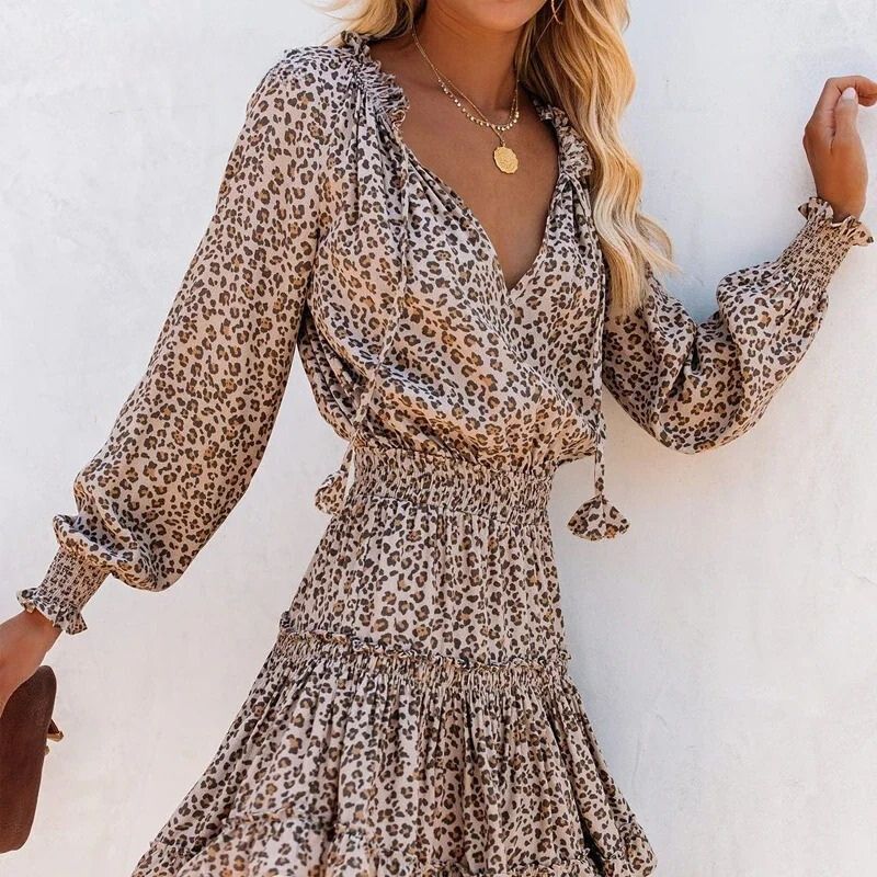 Langärmliges Minikleid Mit Leopardenmuster