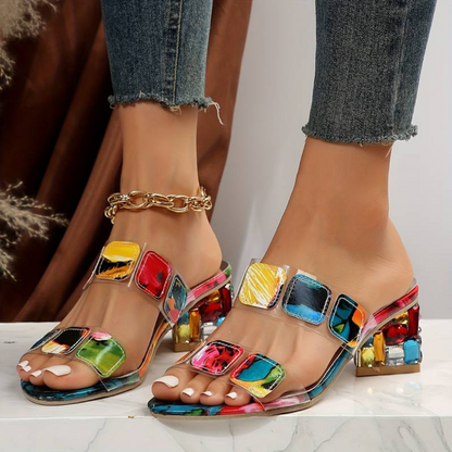 Bunte Blockabsatz-Slipper Für Einen Lebendigen Look