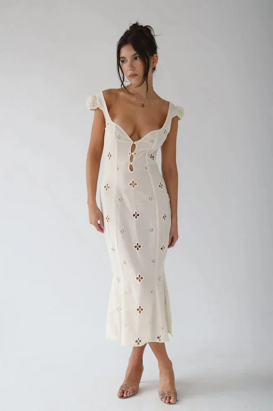 Besticktes, Tief Ausgeschnittenes Midikleid