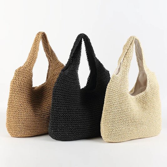 Stylische Strohtasche Mit Strickdetails