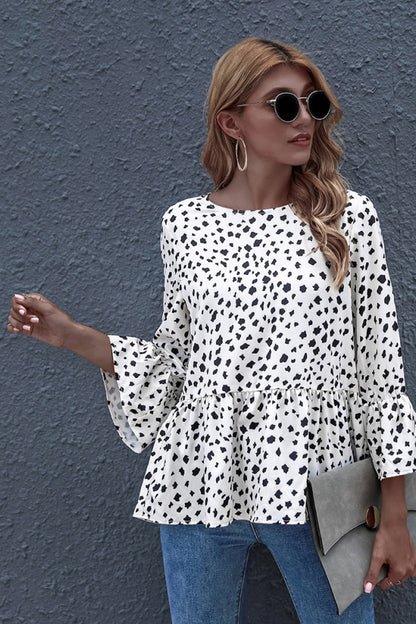 Schwarze Bluse Mit Rundhalsausschnitt Und Lockerem Schnitt Und Rüschen