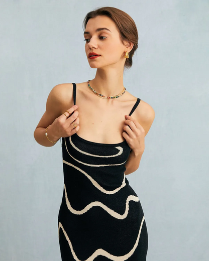 Elegantes Midikleid Mit Quadratischem Ausschnitt Und Trägern