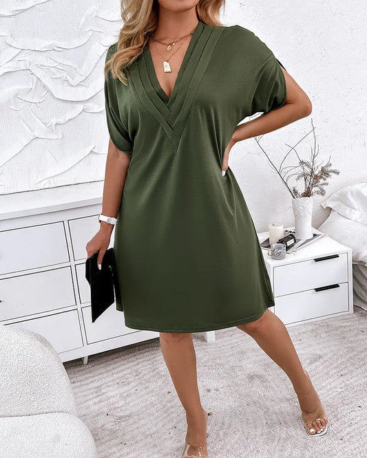 Stilvolles Und Bequemes Minikleid Mit V-Ausschnitt