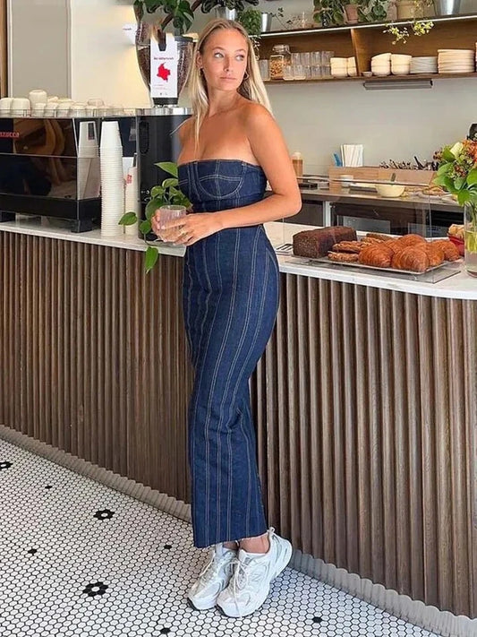Eleganter Tief Ausgeschnittener Jeans-Jumpsuit