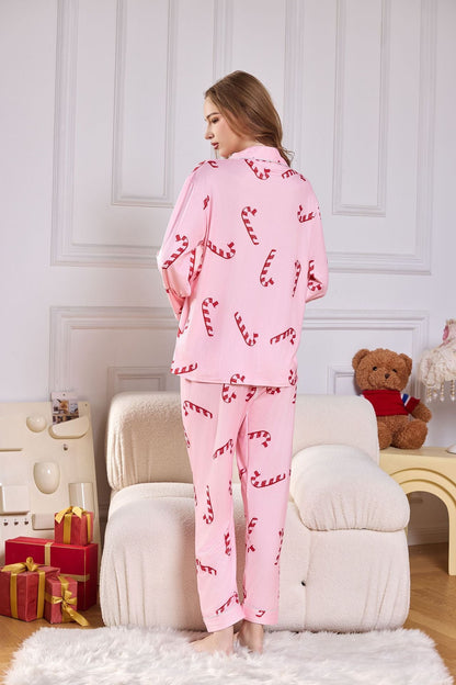 Rosafarbenes Langes Satin-Pyjama-Set Mit Zuckerstangenmuster