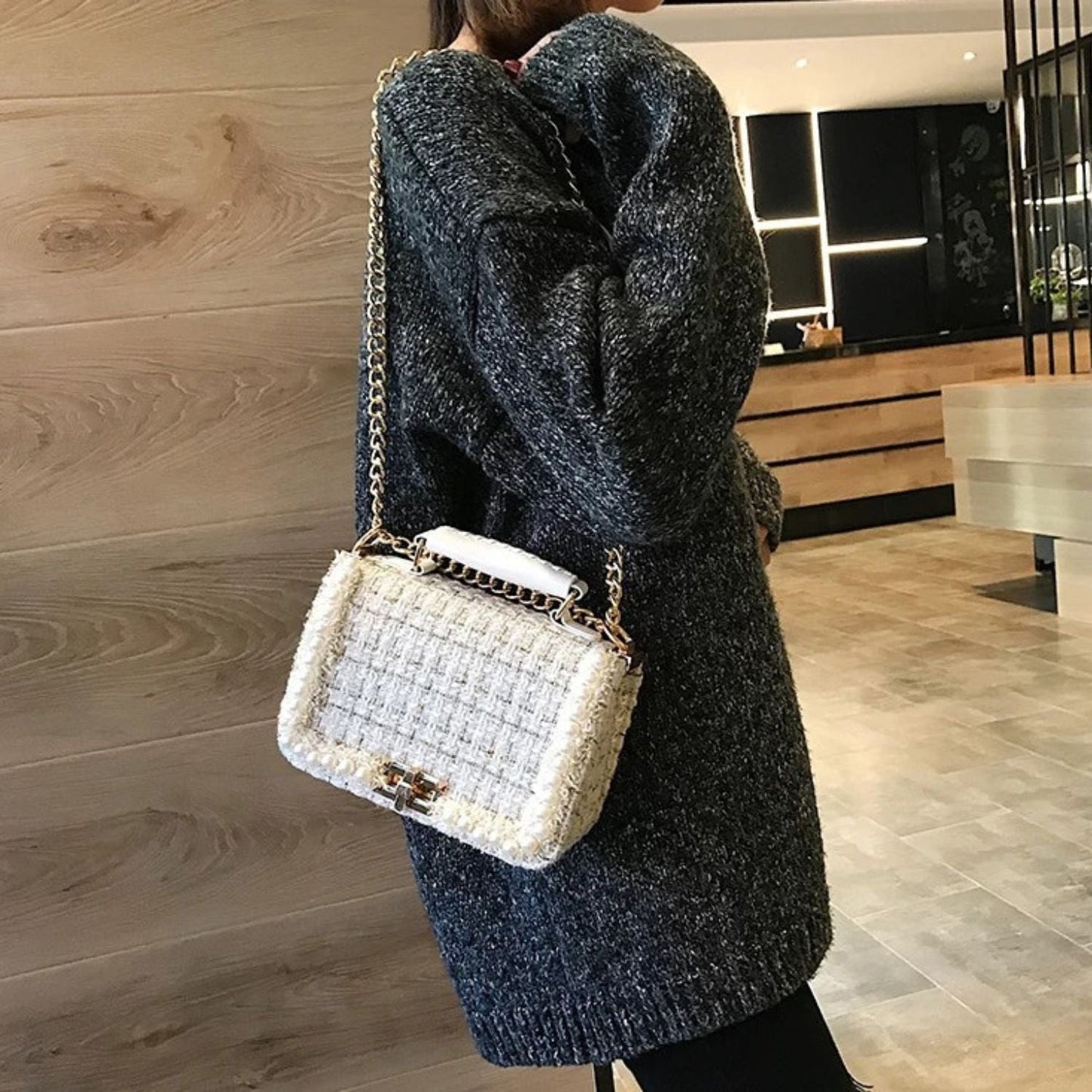 Elegante Tasche Mit Wolldetail