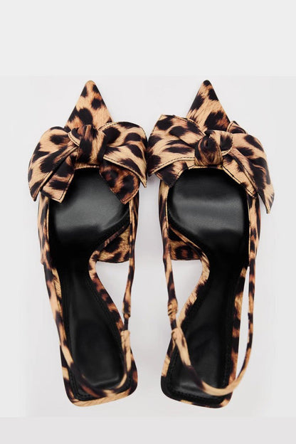 High Heels Mit Spitzer Zehenpartie Und Leopardenmuster