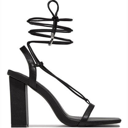 Elegante High Heels Mit Knöchelriemen