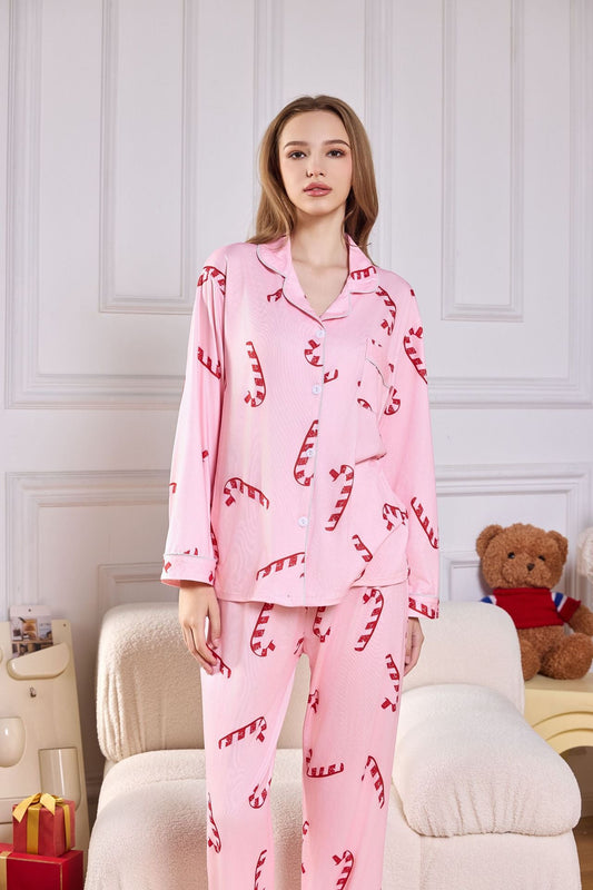 Rosafarbenes Langes Satin-Pyjama-Set Mit Zuckerstangenmuster