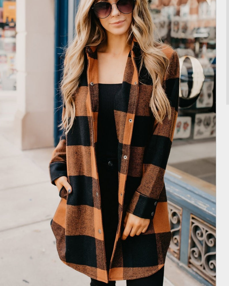 Karierte Hemdjacke Mit Mittellangen Ärmeln