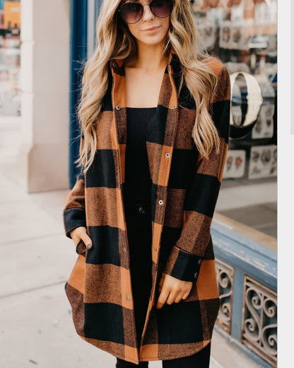 Karierte Hemdjacke Mit Mittellangen Ärmeln