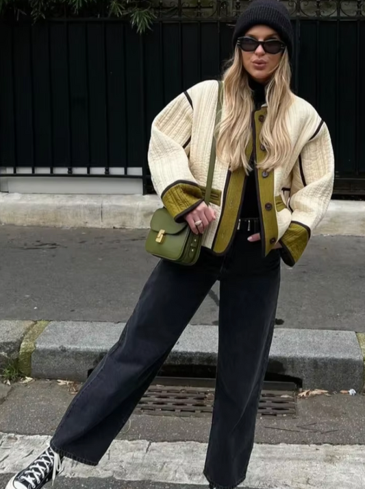 Stilvolles Design, Gestreifte Detailjacke