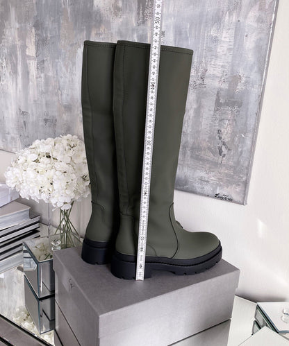 Elegante Stiefel İm Schlichten Design