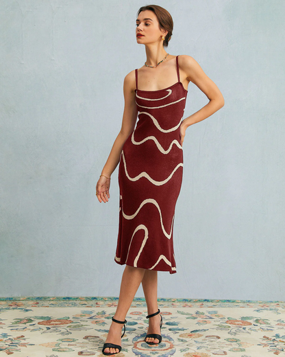 Elegantes Midikleid Mit Quadratischem Ausschnitt Und Trägern