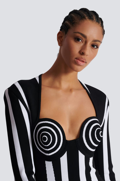Langärmliges Gestreiftes Minikleid Aus Strick