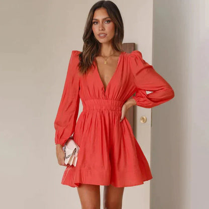 Elegantes Tief Ausgeschnittenes Minikleid