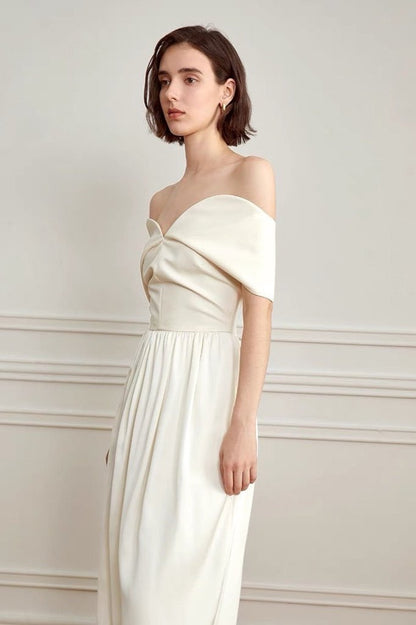 Cremefarbenes Schulterfreies, Figurbetontes Maxikleid