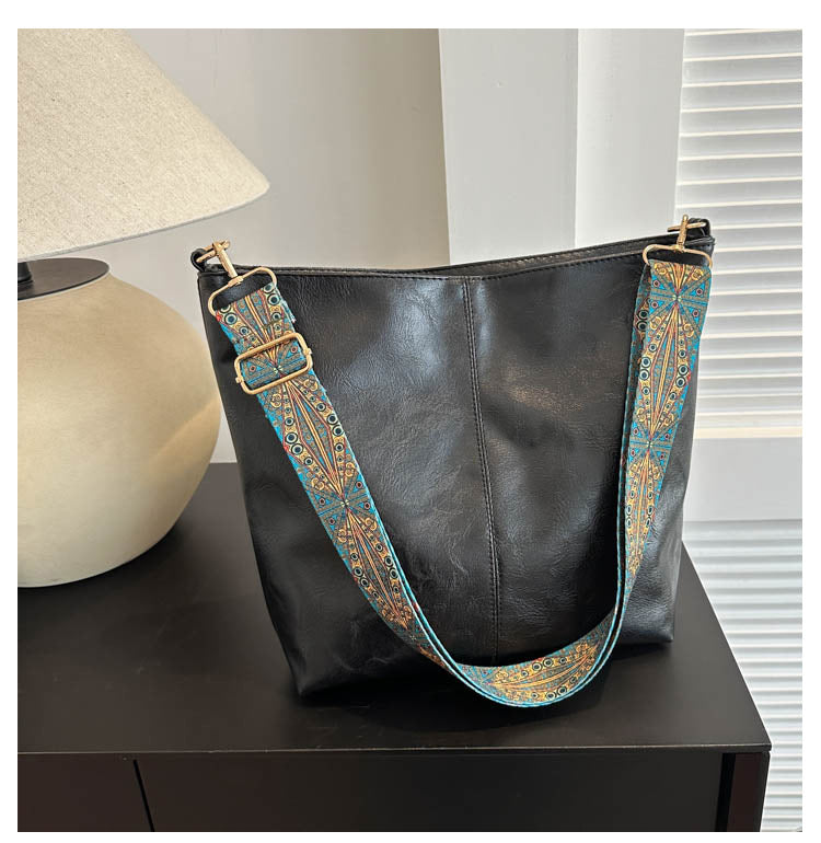 Stilvolle Tasche İm Schlichten Design