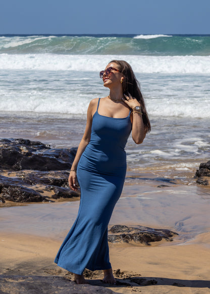 Elegantes Maxikleid Mit Dünnen Trägern