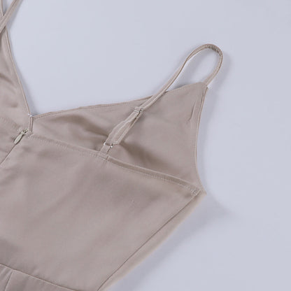 Tiefer Ausschnitt, Sommerkleid Aus Satin