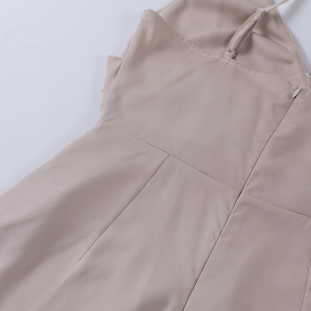 Tiefer Ausschnitt, Sommerkleid Aus Satin