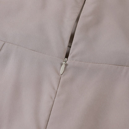 Tiefer Ausschnitt, Sommerkleid Aus Satin