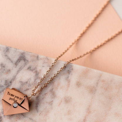 Elegante Halskette Mit Buchstaben-Design