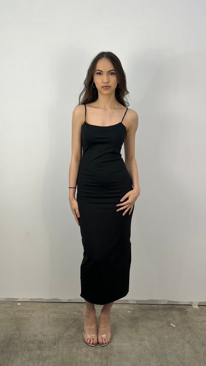 Midikleid Mit Schmalen Trägern Und Quadratischem Ausschnitt
