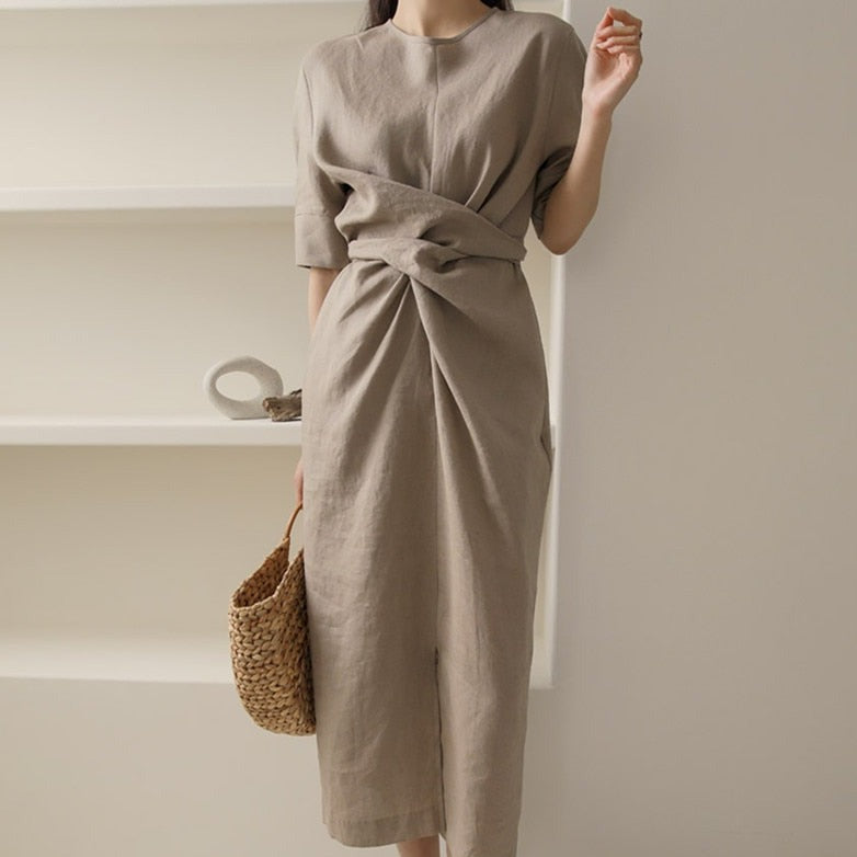 Khakifarbenes Leinenkleid