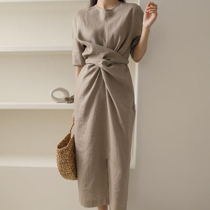 Khakifarbenes Leinenkleid
