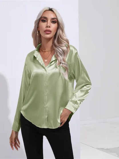 Satinhemd İm Stylischen Design