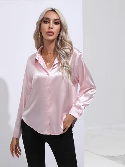 Satinhemd İm Stylischen Design