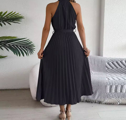 Plissiertes Crêpe-Kleid Mit Gürtel