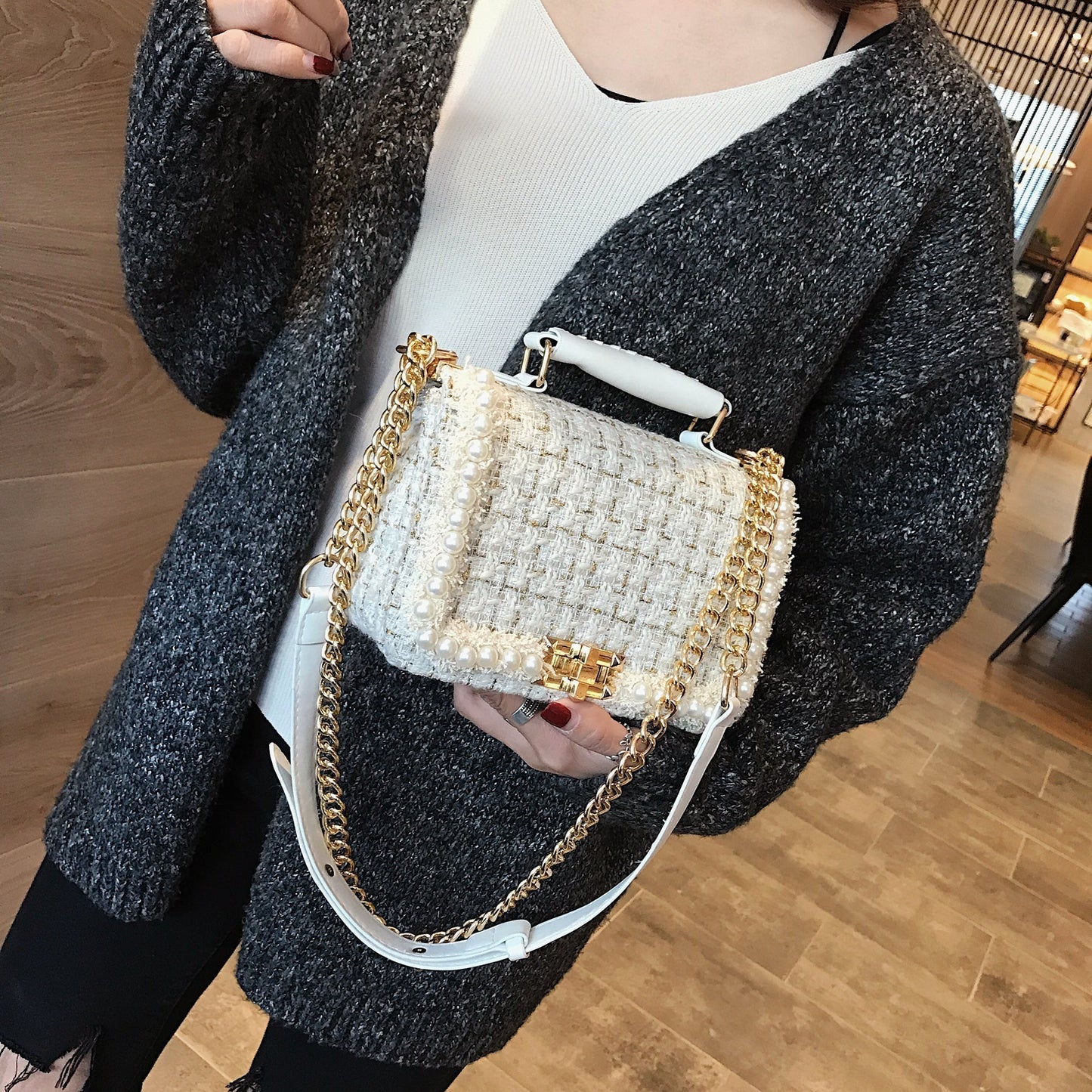 Elegante Tasche Mit Wolldetail